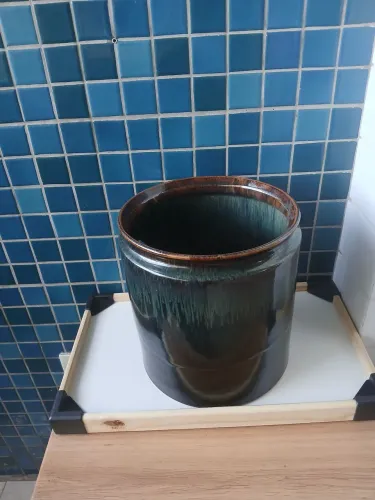 Vendo vaso de flores ou plantas em porcelana, uma peça belíssima