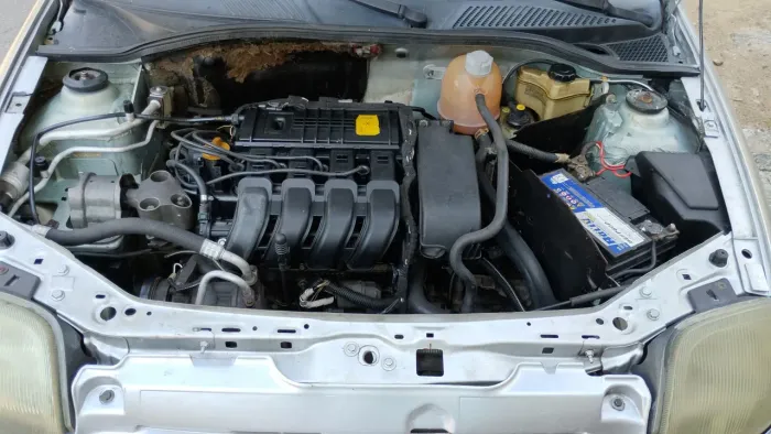 Renault Clio RT/ Privil. 1.0/1.0 Hi-power 16V 5P 2001