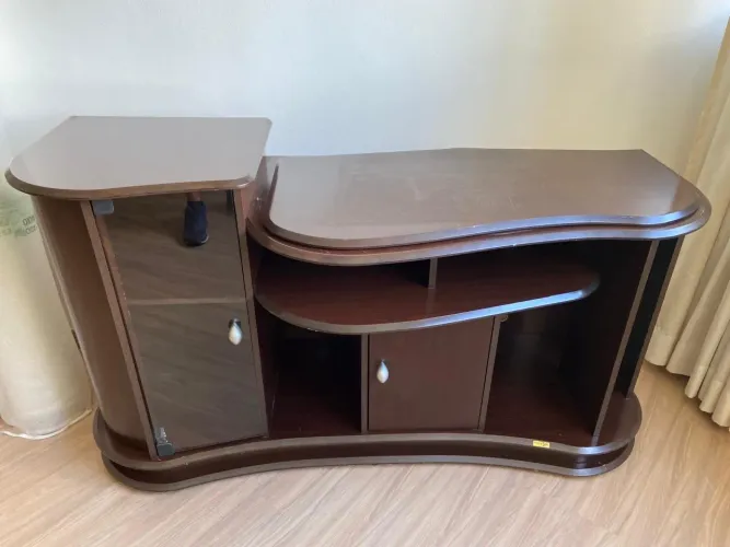 Vendo rack marrom madeira 