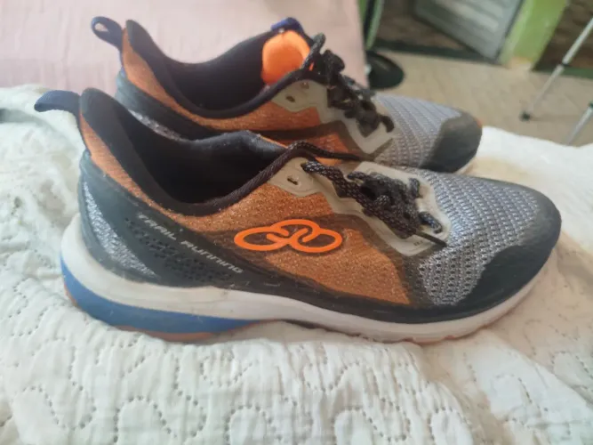 Vendo sapato de corrida 41 42 masculino 