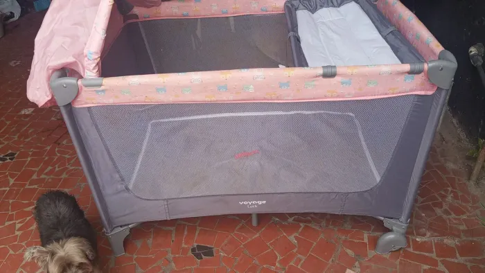 Vendo cercadinho infantil de bebê 180 meu celular * só chamar