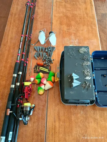 Vendo diversos materiais de pesca