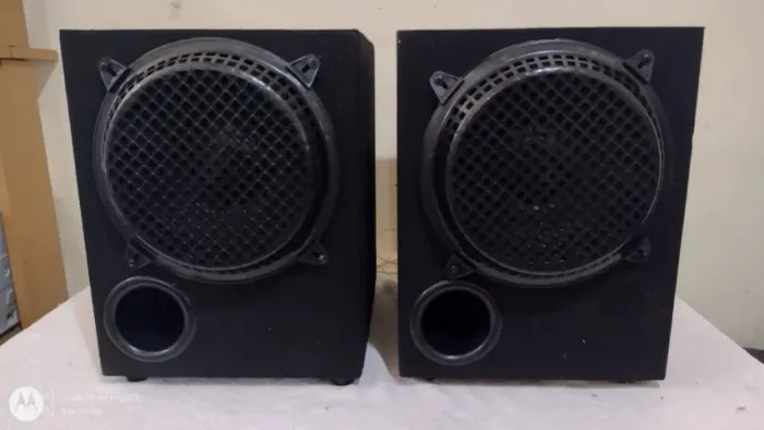 Par de Caixas de subwoofers, 10 polegadas, 200wrms cada,