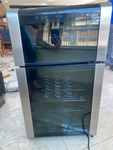 Frigobar Electrolux