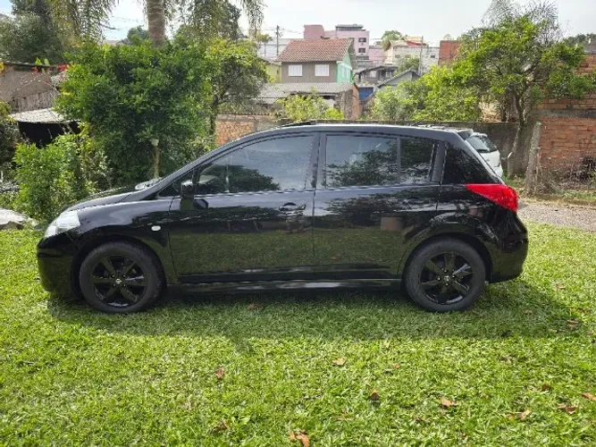 Nissan Tiida SL 1.8/1.8 Flex 16V Aut. 2012