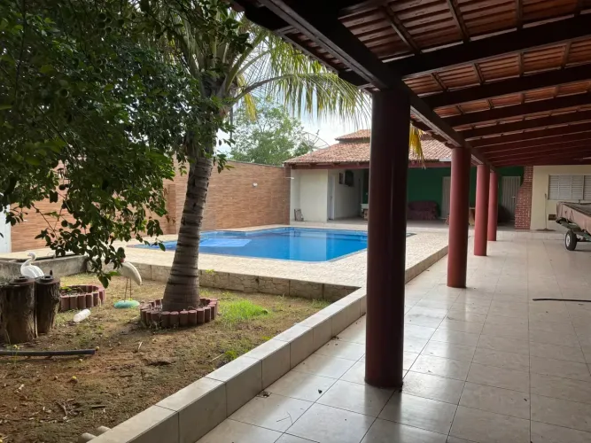 CASA EM ARUANÃ-GO