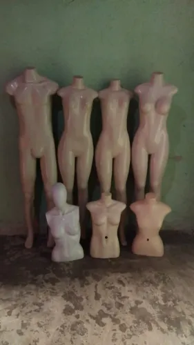 CONJUNTO DE MANEQUINS