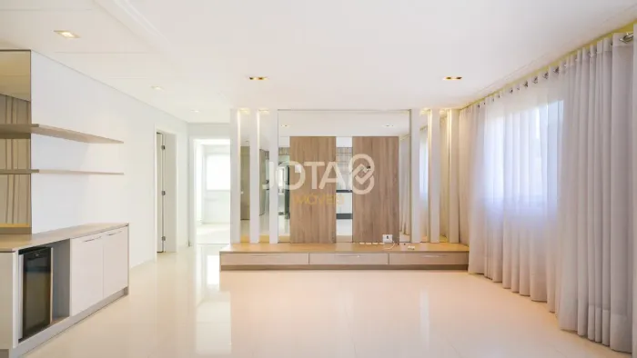 APARTAMENTO SEMIMOBILIADO EM CONDOMÍNIO CLUBE NO ECOVILLE! Apartamento semimobiliado em co