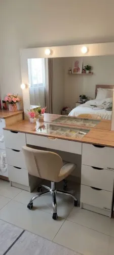 VENDO KIT PENTEADEIRA COM CADEIRA CONFORTÁVEL GIRATÓRIA...