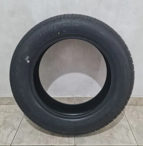 Pneu 175/65/15 Bridgestone B250