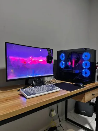 Ryzen 7 5700x  B550m aorus elite  24gb memória ram ddr4 fury RGB RTX 4060 Eagle  Ssd 1tb  