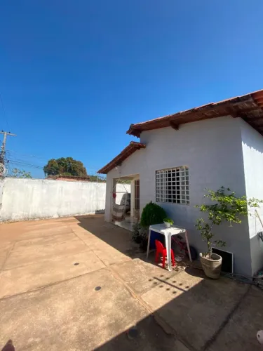 CASA DE ESQUINA 10X20m - Planalto boa esperança