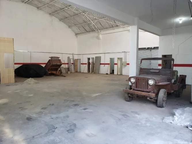 Galpão Industrial para Alugar | 650 m² | Jardim Helena - São Paulo