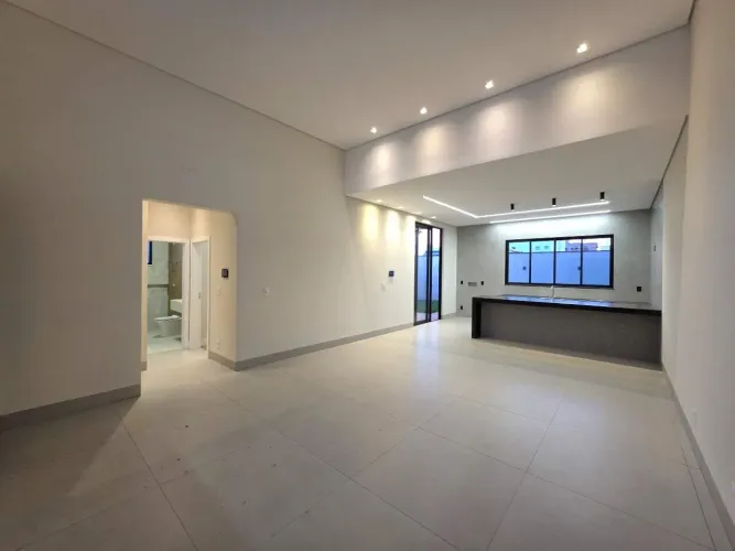 Casa à venda, 4 quartos, 2 suítes, 4 vagas, Liberdade - Divinópolis/MG