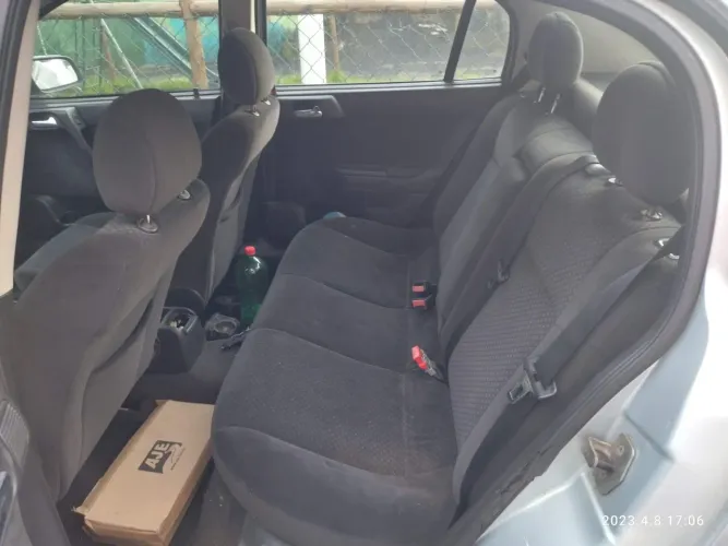 Chevrolet Astra Sed. Advant. 2.0 8V MPFI Flexp. 4P 2010