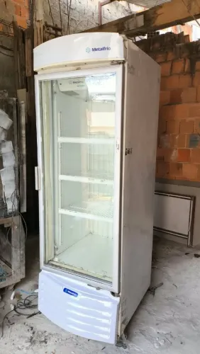 Geladeira expositora