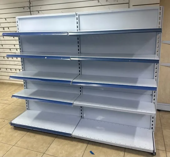 Gôndolas frente e verso com 20 prateleiras