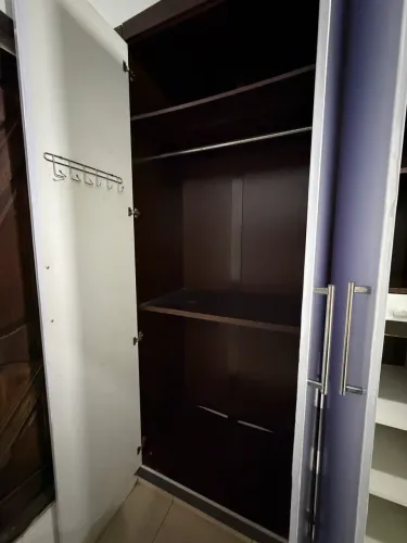 Vendo guarda-roupa casal