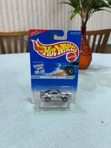 Hot Wheels Vintage Porsche 930 Sports Series