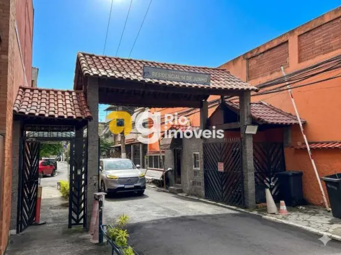 Casa em Condomínio - Duplex / Residencial / Vila Valqueire