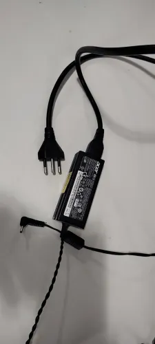 Forte alimentação Acer 45w 2.37A