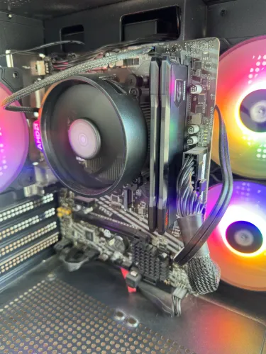 PC Gamer Ryzen 5 5600GT | 16GB RAM | SSD 240GB | MSI A520M | Conservado