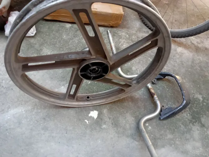 Roda dianteira ,para moto Suzuki yes 2008