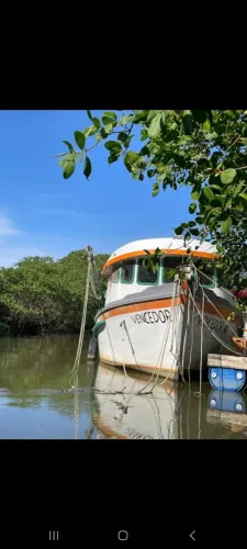 Barco arrasto de camarão
