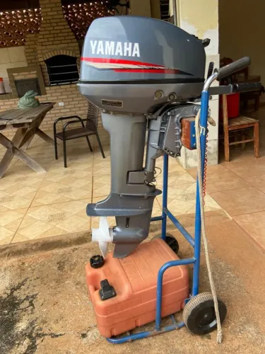 Barco Alumino, Motor de Pesca 15 HP Yamaha e Carretinha