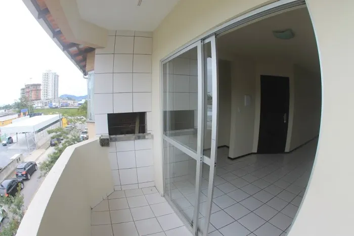 Apartamento em Meia Praia - Itapema