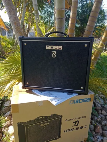 Amplificador Boss Katana 50W MKII