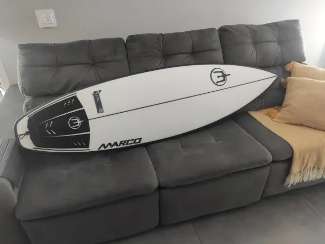 Pranhca de Surf Intermediário Avançado até 85 kg 5,11 30,3 litros