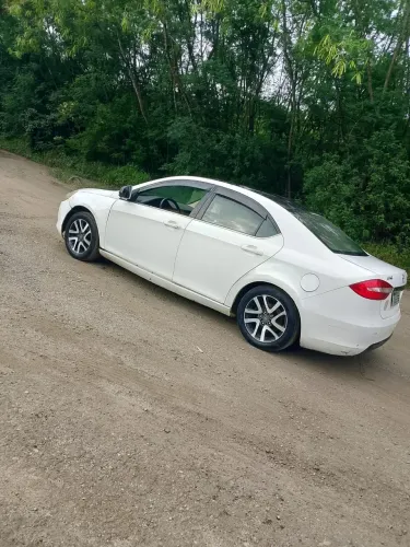 JAC J5 Sedan 1.5 16V 4P Mec. 2013