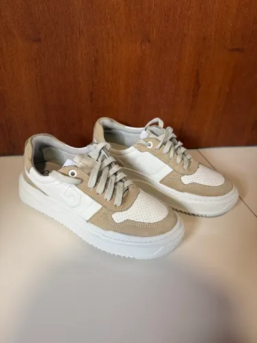 Vendo tênis Democrata feminino n.36