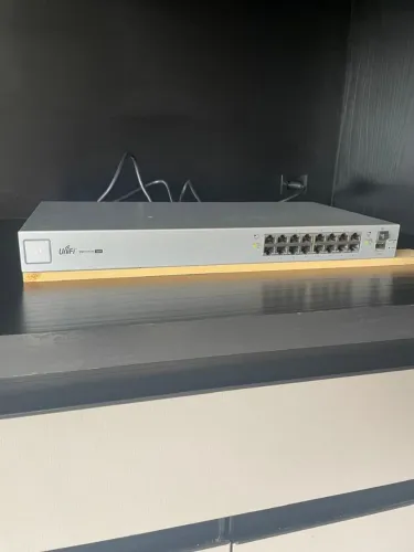 Swift ubiquiti 16 portas
