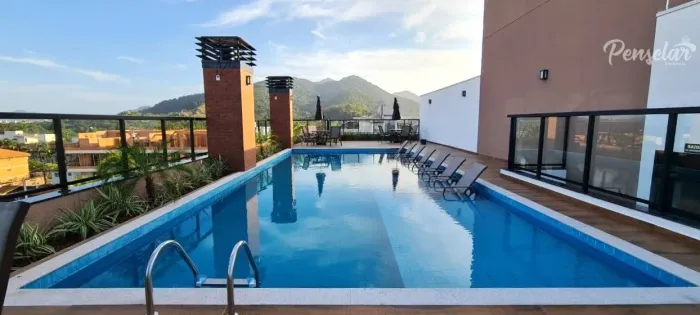 Apartamento Alto Padrão à Venda com 1 Suíte, Varanda Gourmet e Piscina.