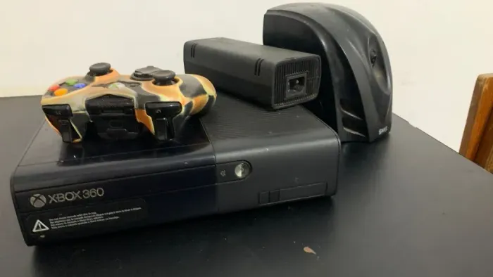 Xbox 360 Super Slim 32GB à Venda