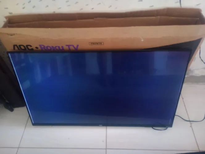 TV AOC Roku 43 defeito