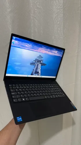 Notbook Lenovo core i5 12 geração 16gb ssd 512 tela de 15.6 teclado alfa numérico 
