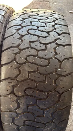 Pneu 275/65/18 XBri Brutus  75 % vida útil 
