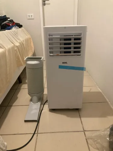 Ar-condicionado portátil Semi novo (1 ano de uso) com Controle