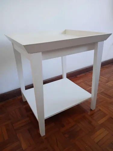 Mesinha de canto ou de centro Etna