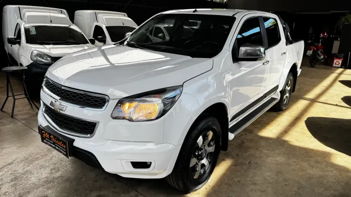 Chevrolet S10 Pick-up LT 2.8 TDI 4X2 CD Diesel AUT 2015