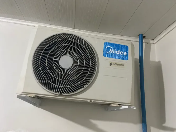 Ar condicionado Springer Midea Inverter 9.000 BTUs