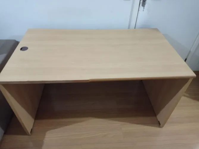 Mesa de escritório em MDF 25mm