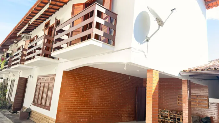 Casa no Centro com 3 quartos mais Dependência de Empregada