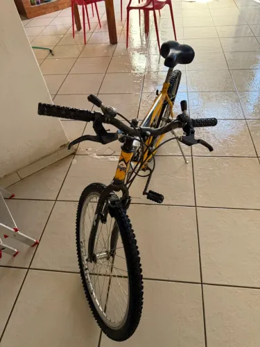 Vendo bike aro 26, 18 marchas
