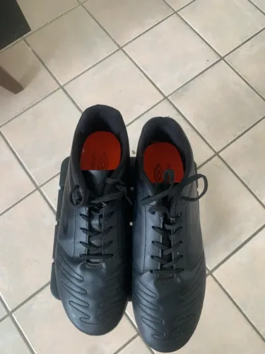 Chuteira umbro