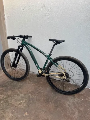 BICICLETA ARO 29 FREIOS HIDRÁULICO