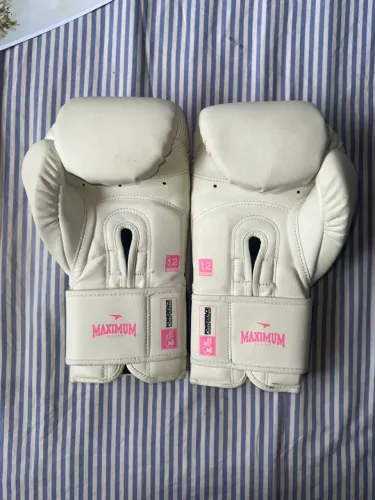 Luva de Boxe Maximum 12 Oz - Rosa e Branca | Seminova